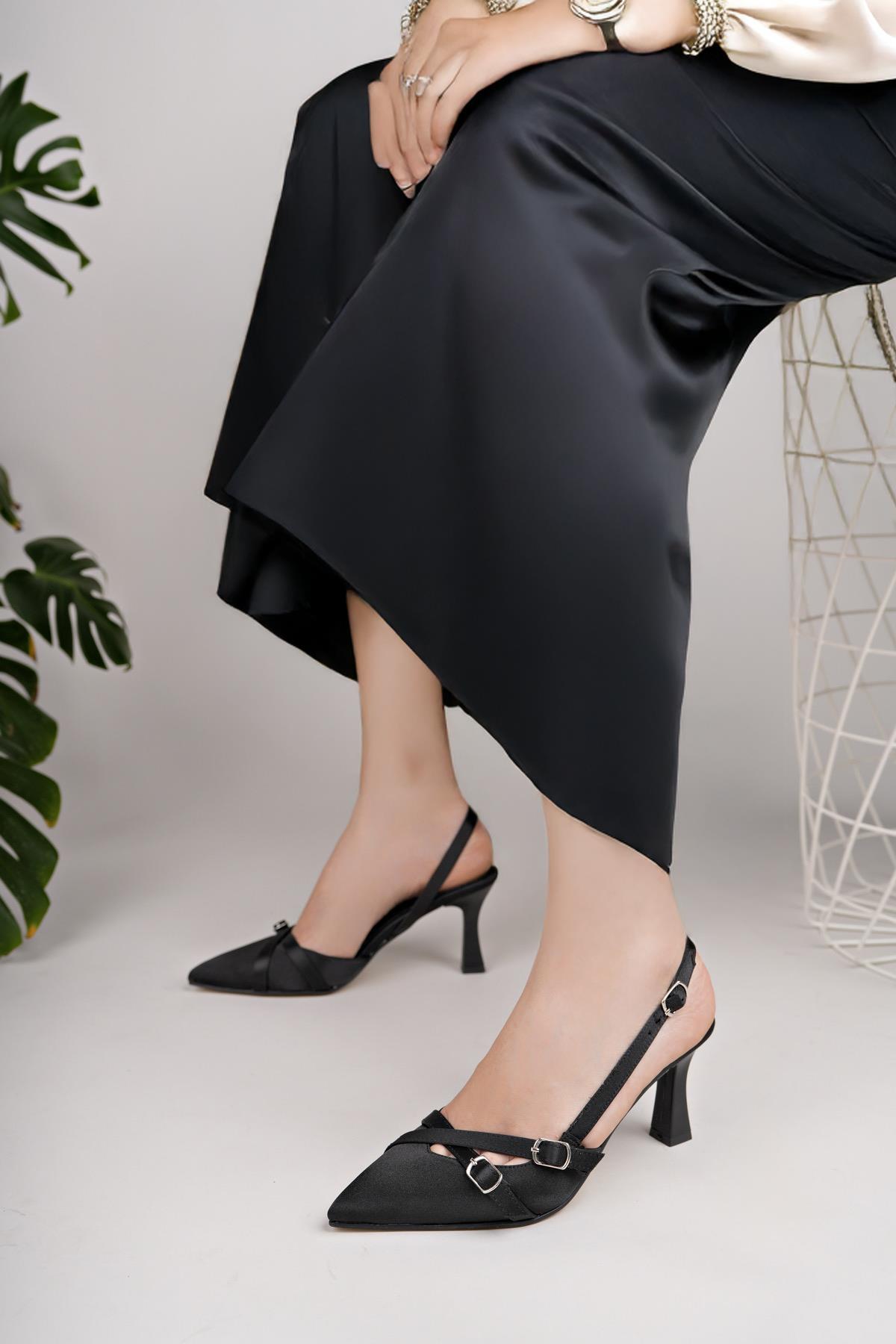 Nesil Shoes Uraz 500 Siyah Saten Çift Toka Kadın Sandalet