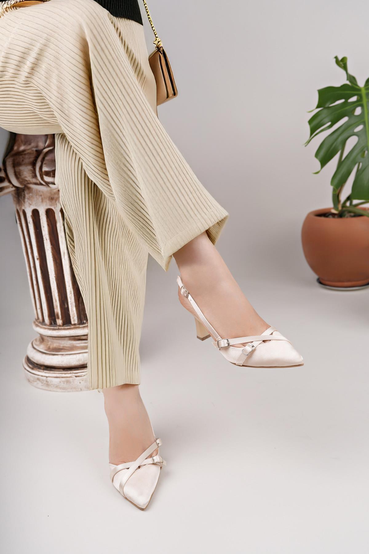 Nesil Shoes Uraz 500 Ten Saten Çift Toka Kadın Sandalet