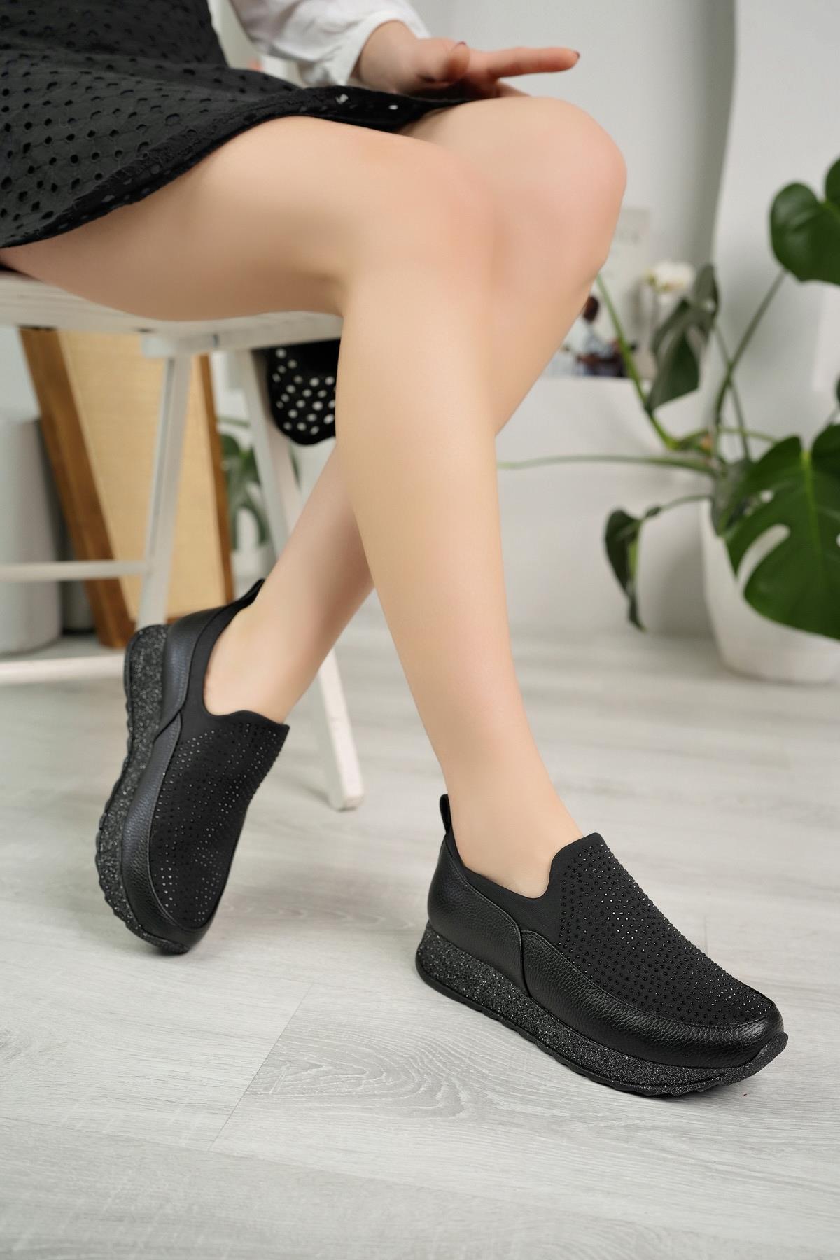 Nesil Shoes Wiss 530 Siyah Strech Taşlı Kadın Ayakkabı