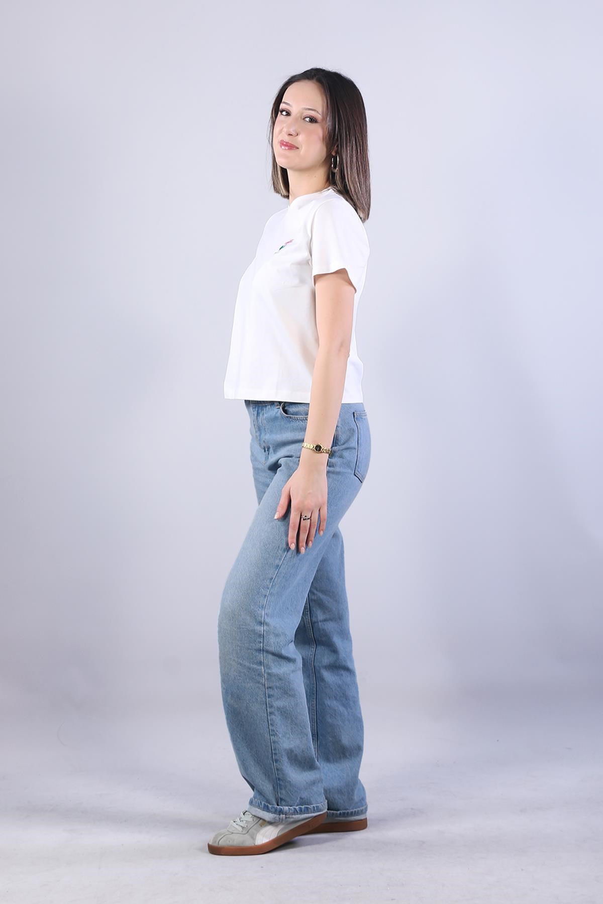T-shirtmckanzie10532 Sol Göğsü Çiçek Paris Nakışlı T-shirtkadınerkek