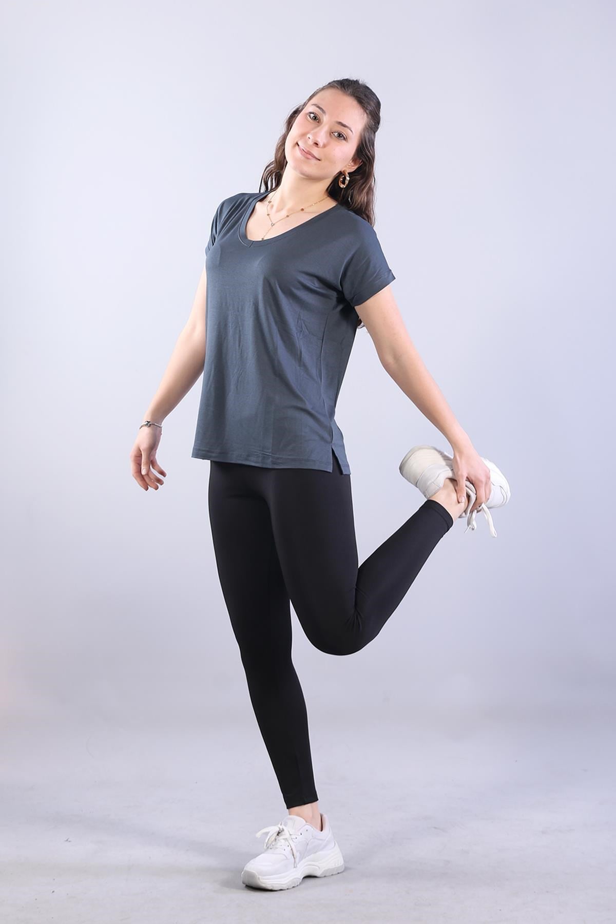 Bodymckanzie2000 V Yaka Yırtmaçlı Bodykadınerkek