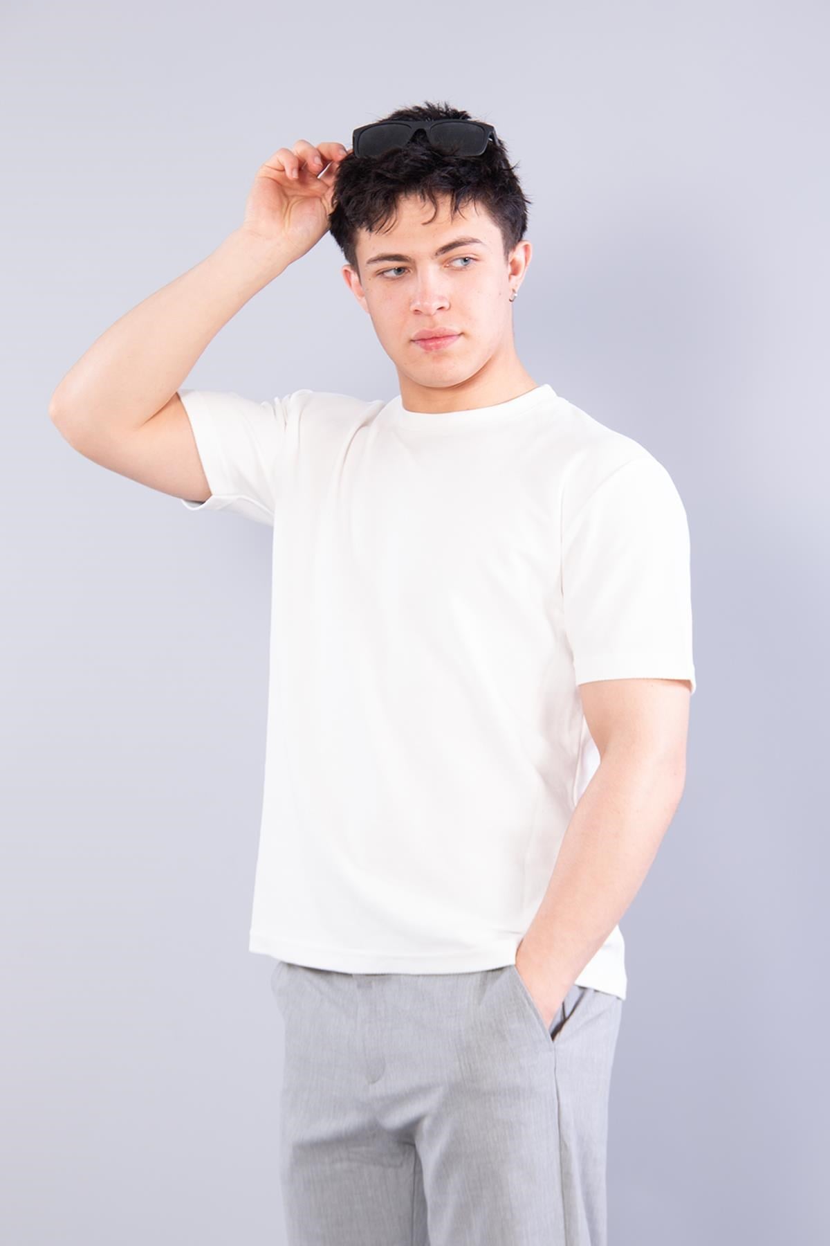 T-shirtmckanzie2351 Amerikan Pike O Yaka Regularfit T-shirtkadınerkek