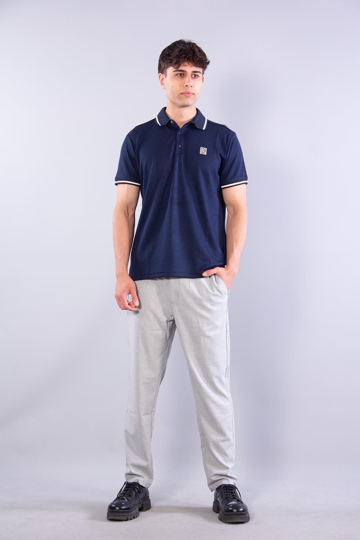 T-shirtmckanzie8261 Ayaklı Yaka Kol Ucu Çizgili Kısa Kol T-shirtkadınerkek