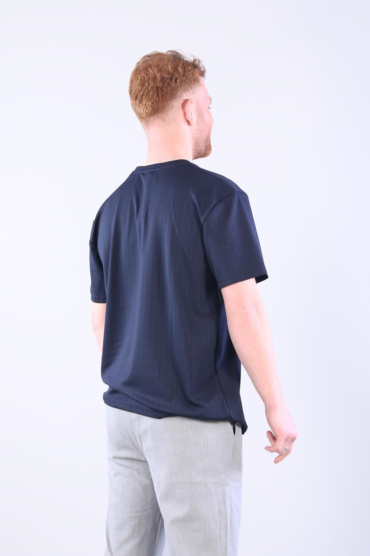 T-shirtmckanzieModal Kumaş Kendinden Çizgili O Yaka T-shirtkadınerkek