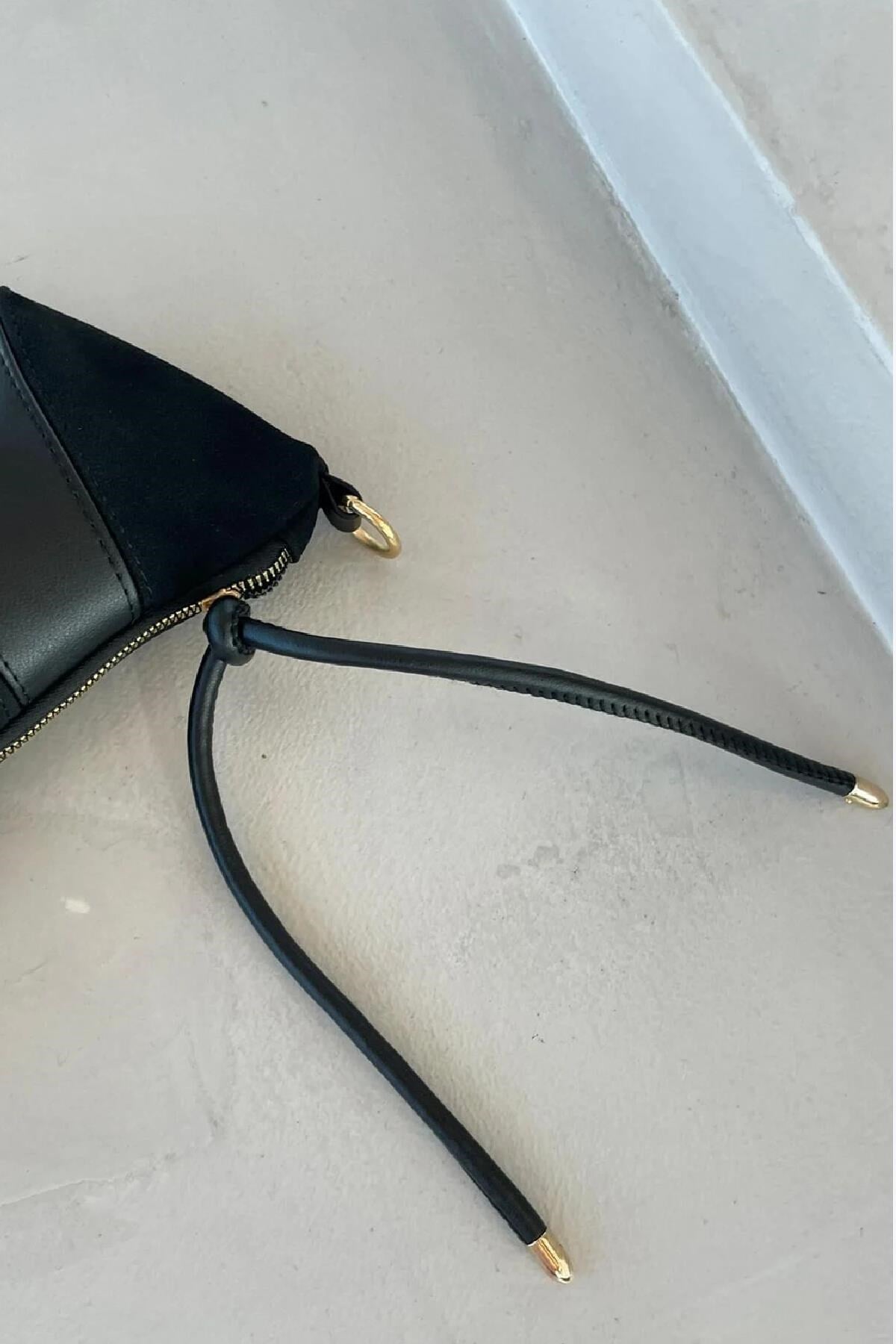 ÇantamckanzieParçalı Sap Ucu Düğümlü Çantakadınerkek