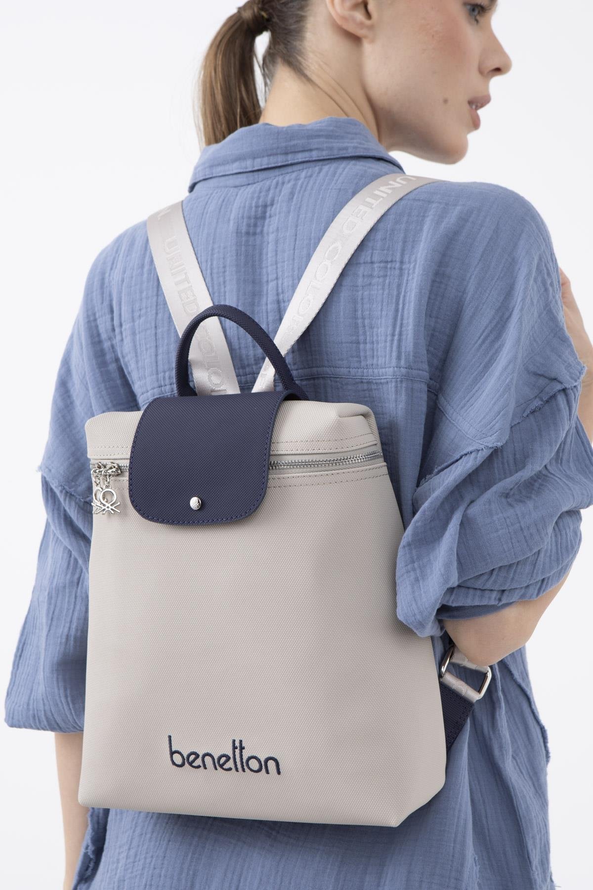 57-1608-4-TAS/LACİVERT1608 Taş-Lacivert Benetton Kadın Sırt Çantası