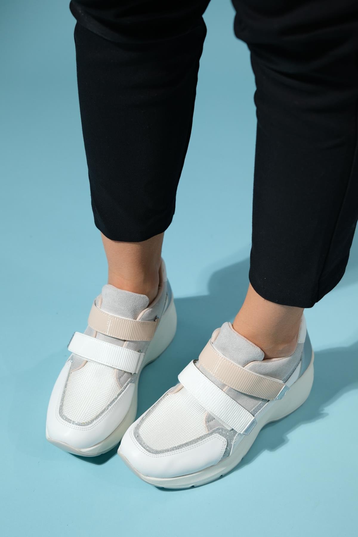 98-62169-4-BEYAZ/BEJBERGE Beyaz Bej Kadın Cırtlı Dolgu Taban Spor Sneakers