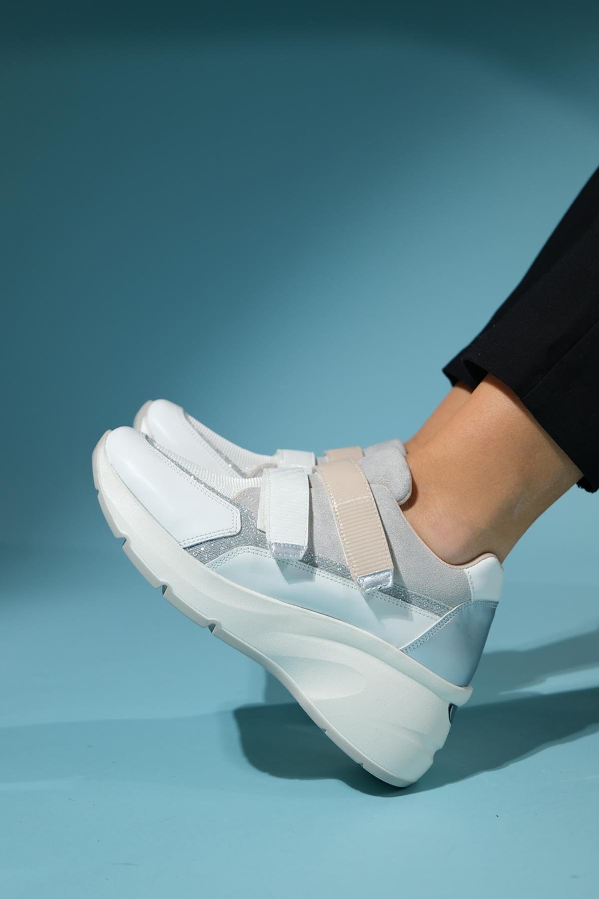 98-62169-4-BEYAZ/BEJBERGE Beyaz Bej Kadın Cırtlı Dolgu Taban Spor Sneakers
