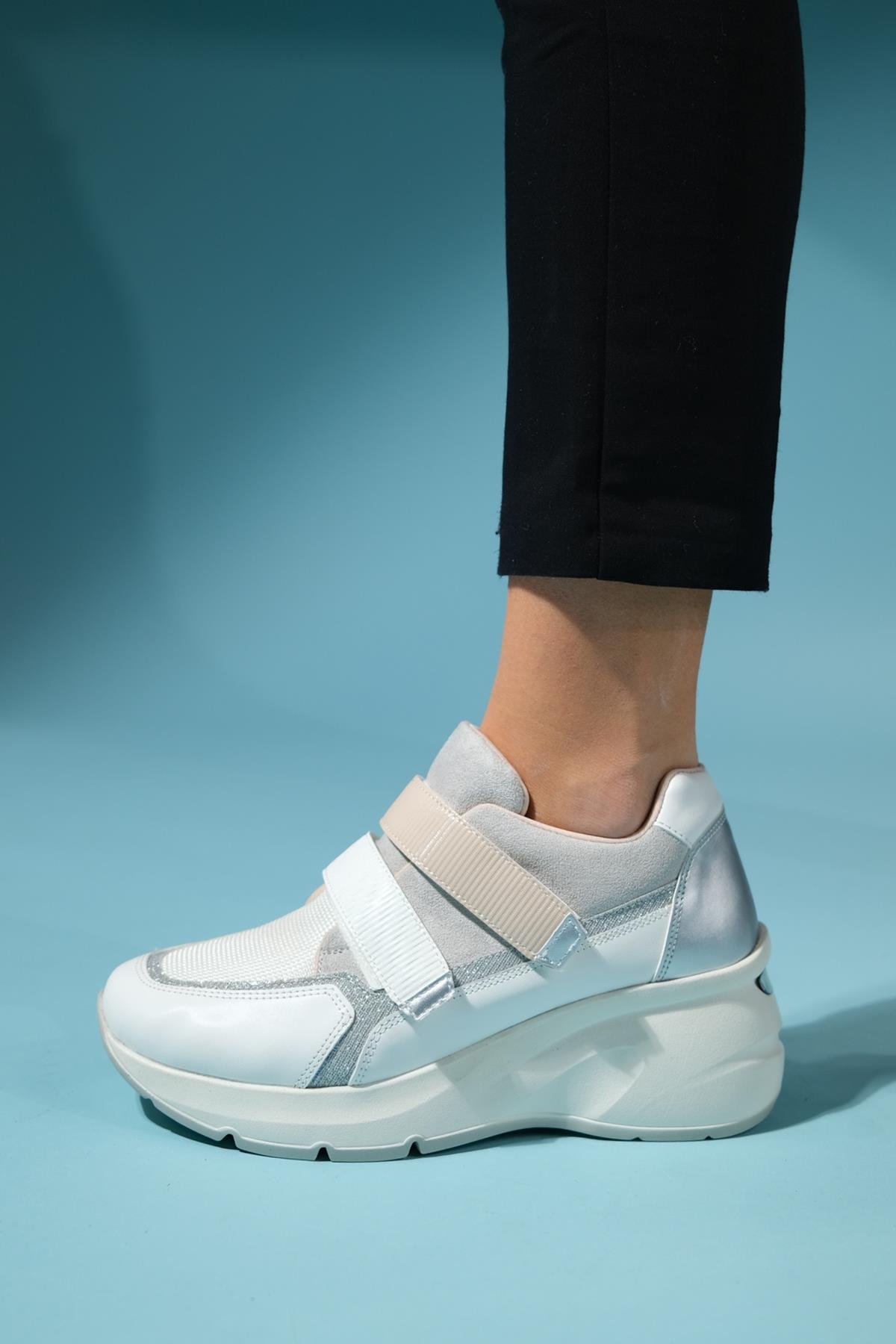 98-62169-4-BEYAZ/BEJBERGE Beyaz Bej Kadın Cırtlı Dolgu Taban Spor Sneakers