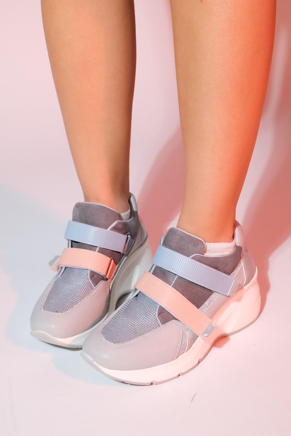 98-62169-1-BUZ MULTIBERGE Buz Multi Kadın Cırtlı Dolgu Taban Spor Sneakers