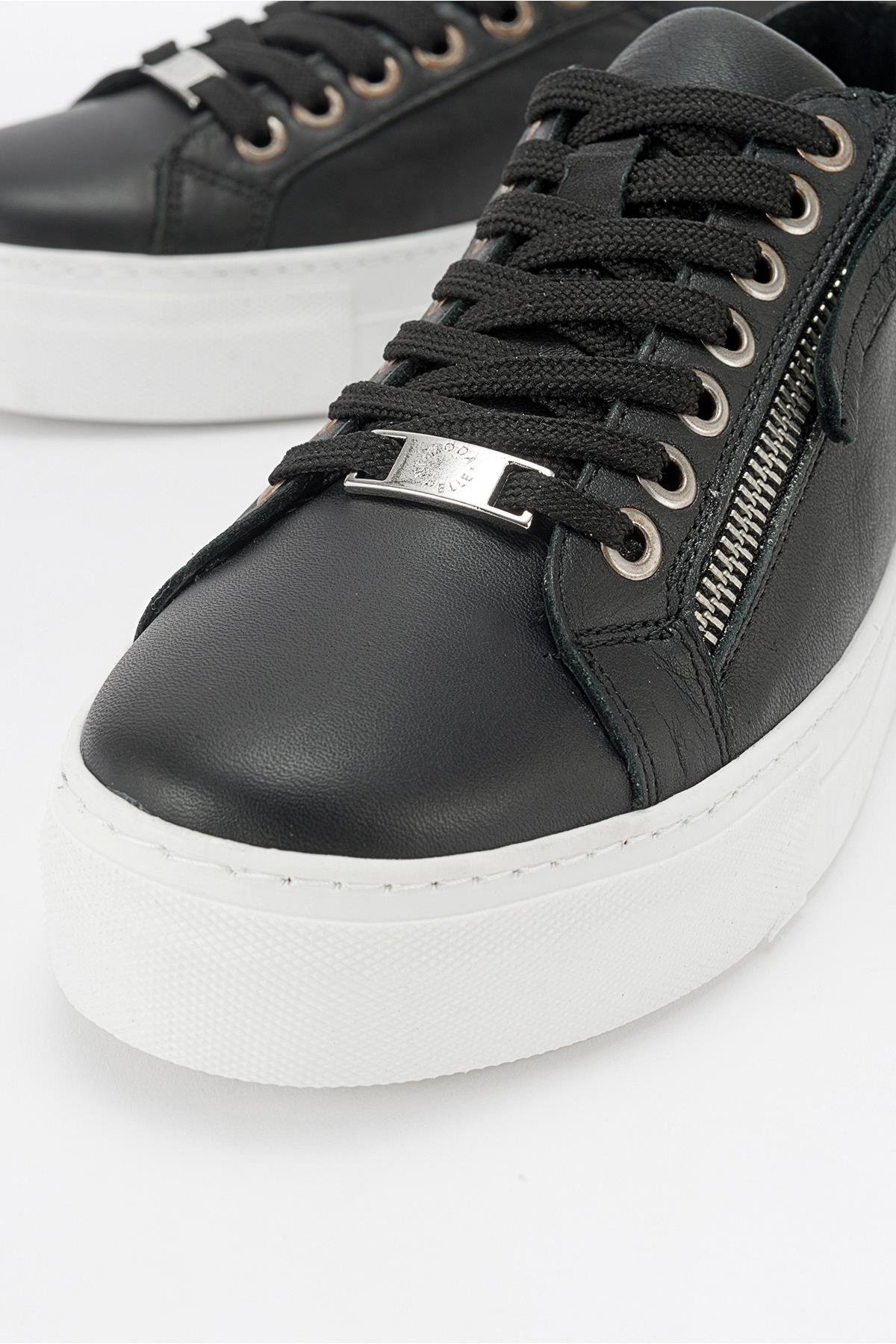 116-143201-2-SIYAHBERLY Siyah Hakiki Deri Kadın Sneakers