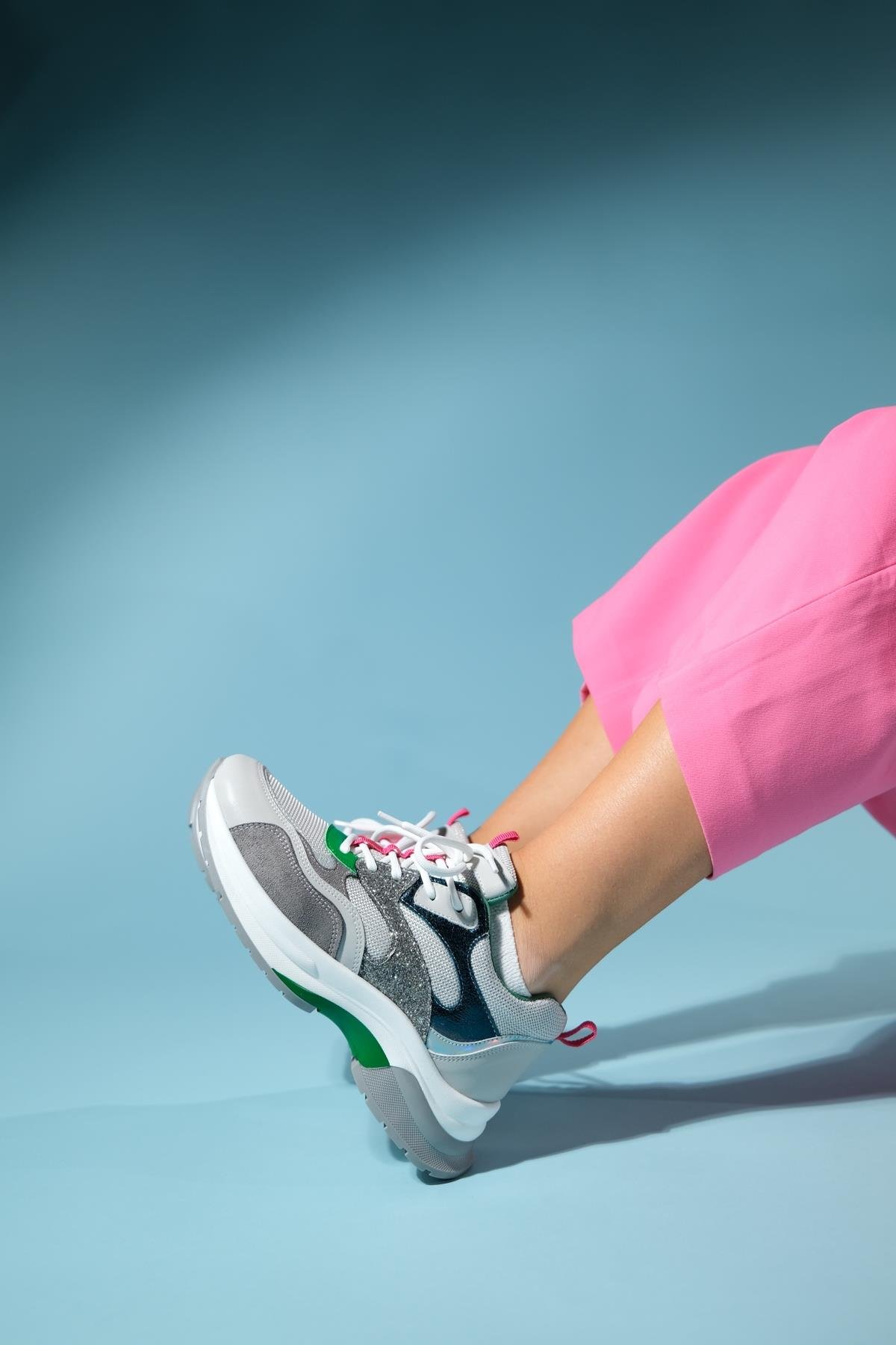 98-30162-6-GRI SIMLI MULTICROWN Gri Simli Multi Bağcıklı Kadın Kalın Taban Spor Sneakers
