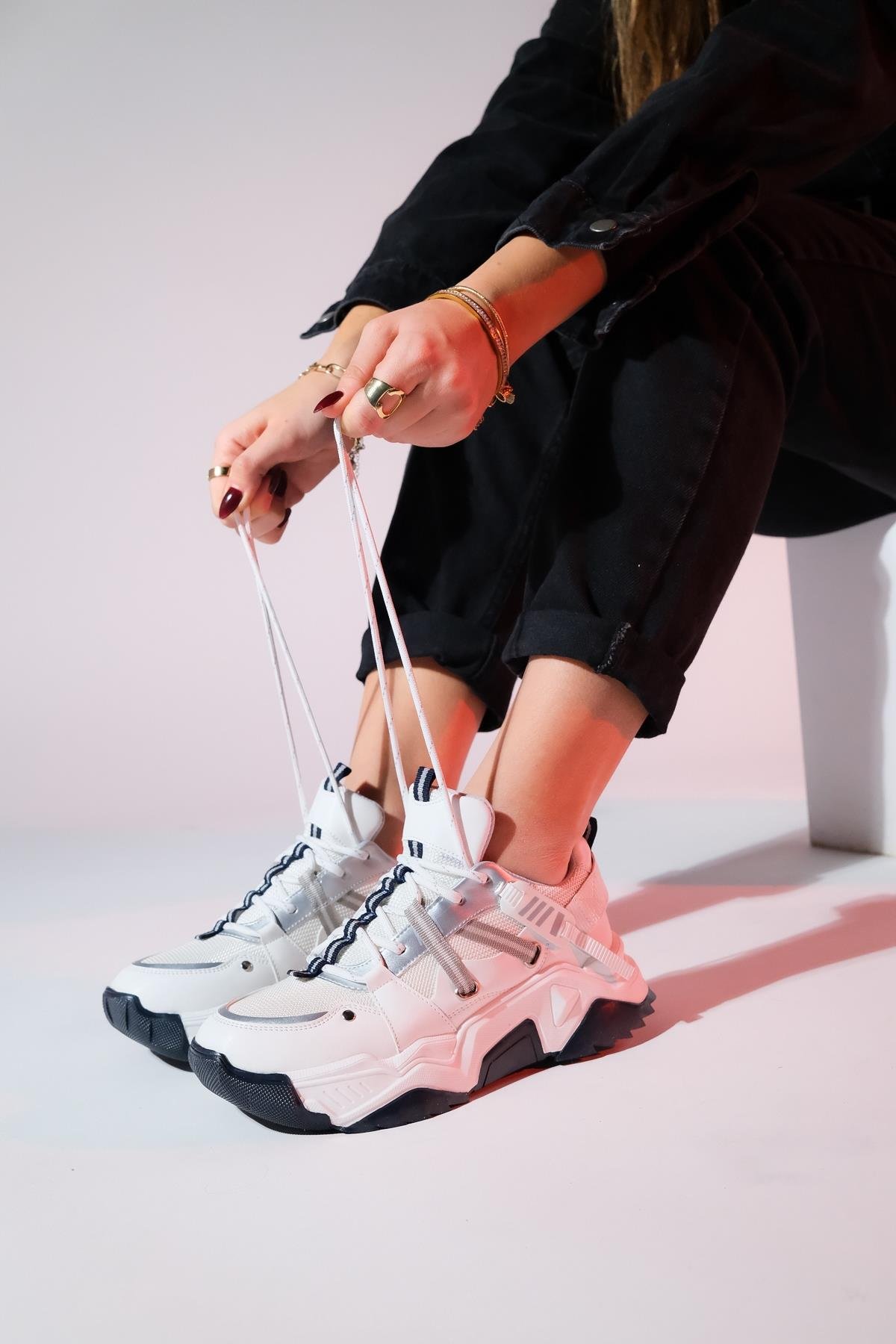 98-65160-7-BEYAZ/LACILEONA Beyaz-Laci Kadın Spor Sneakers