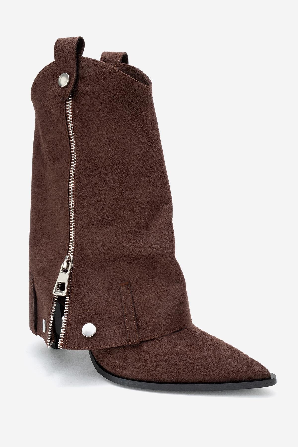 104-07086-5-KAHVERENGI SUETLOLA Kahverengi Süet Fermuarlı Sivri Burunlu Kadın Topuklu Bot