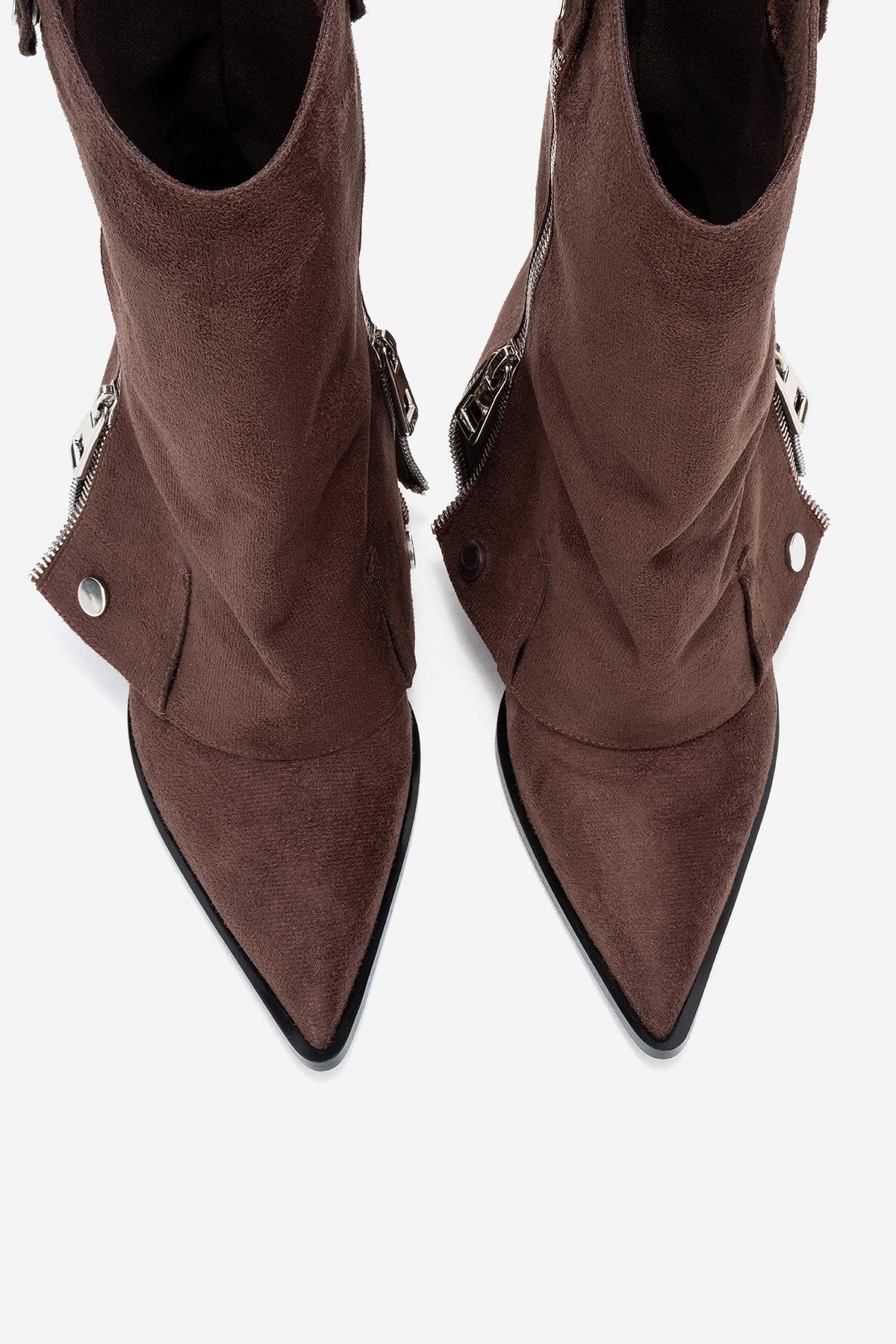 104-07086-5-KAHVERENGI SUETLOLA Kahverengi Süet Fermuarlı Sivri Burunlu Kadın Topuklu Bot