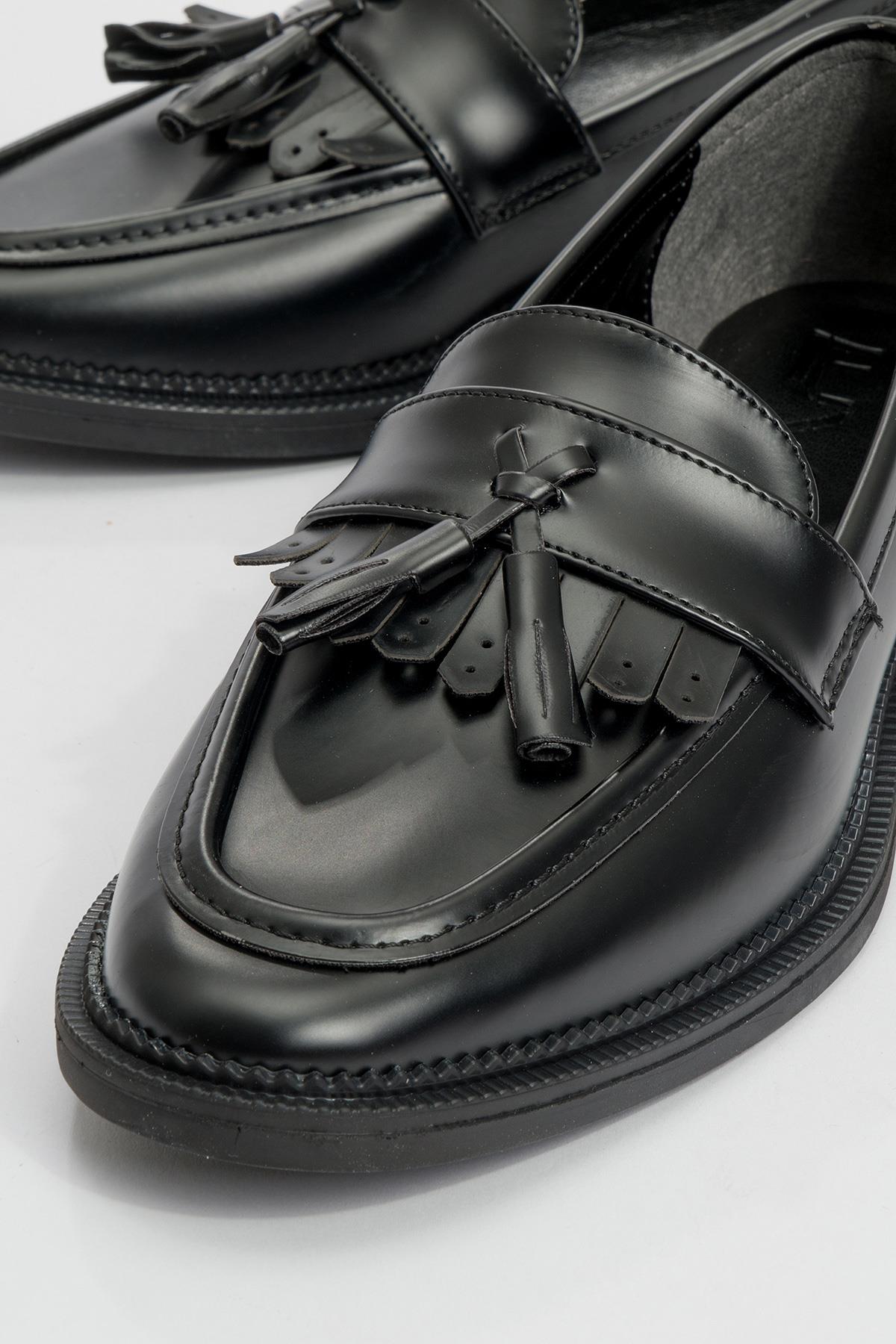1-386K907-4-SIYAH MAT RUGANLİLY Siyah Mat Rugan Kadın Loafer