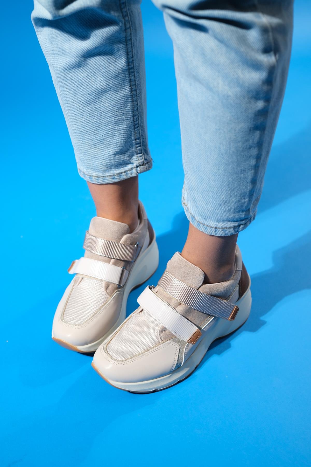 98-62169-2-BEJ/ROSEBERGE Bej Rose Kadın Cırtlı Dolgu Taban Spor Sneakers