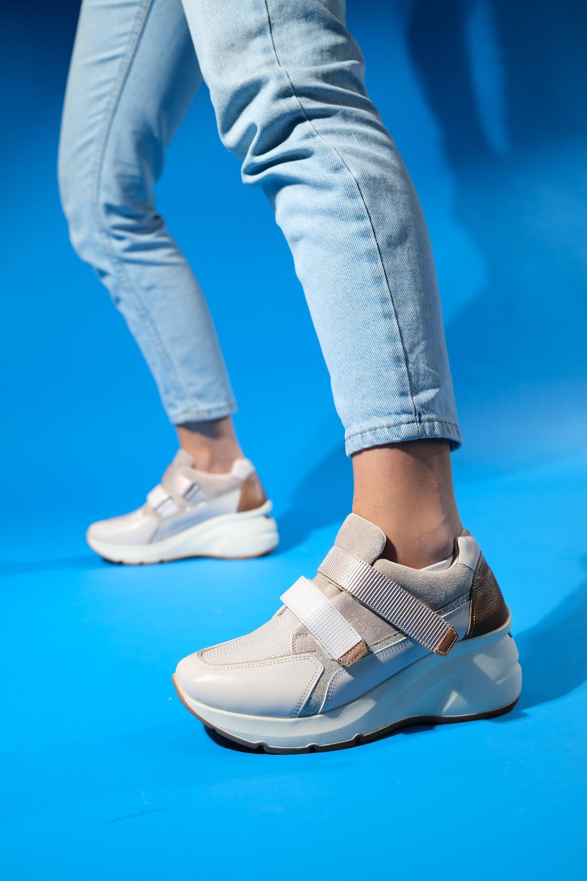 98-62169-2-BEJ/ROSEBERGE Bej Rose Kadın Cırtlı Dolgu Taban Spor Sneakers