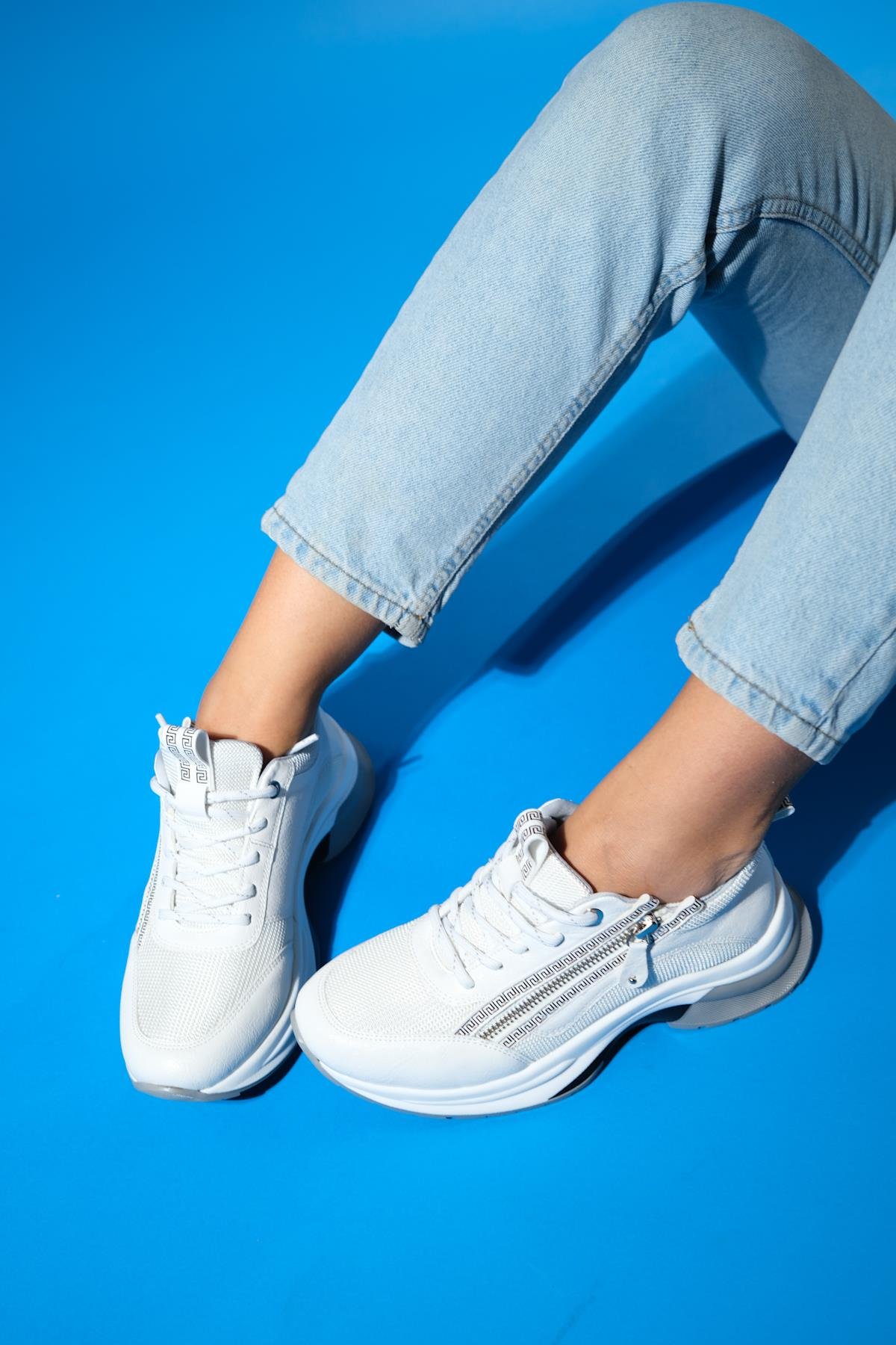 98-30164-3-BEYAZOUDE Beyaz Kadın Fermuarlı Kalın Taban Spor Sneakers