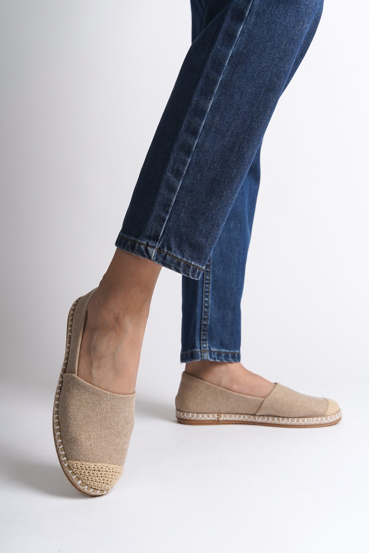 Capone 001 Women Beige Espadrille