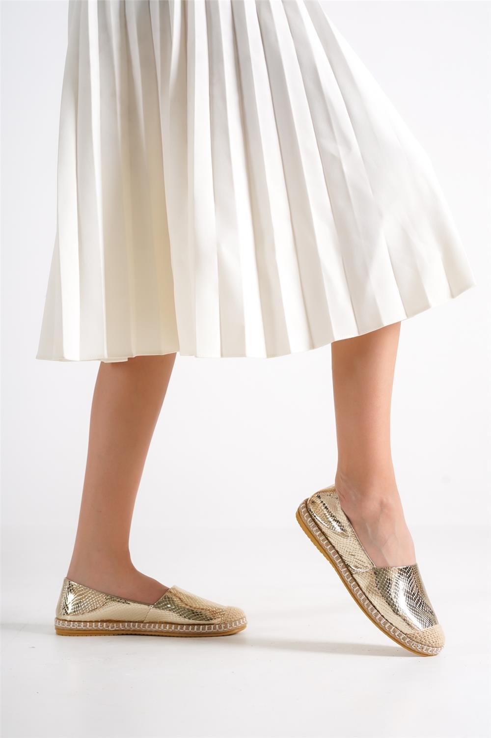 Capone 001 Women Gold Espadrille