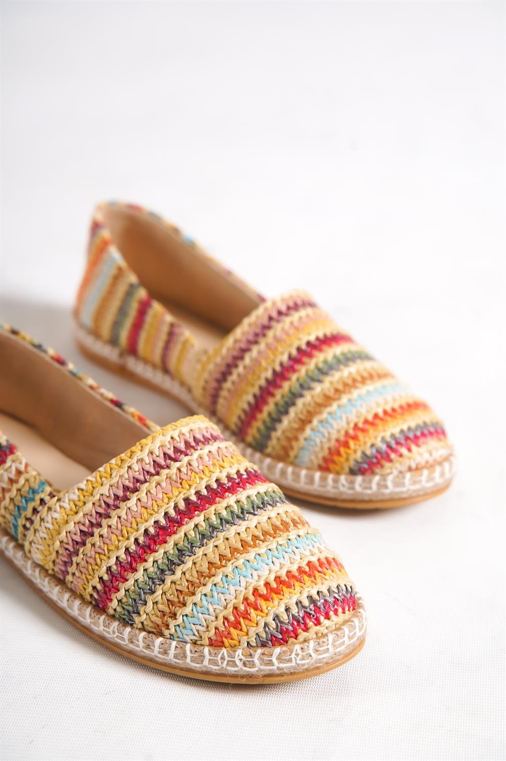 Capone 001 Women Multicolored Espadrille