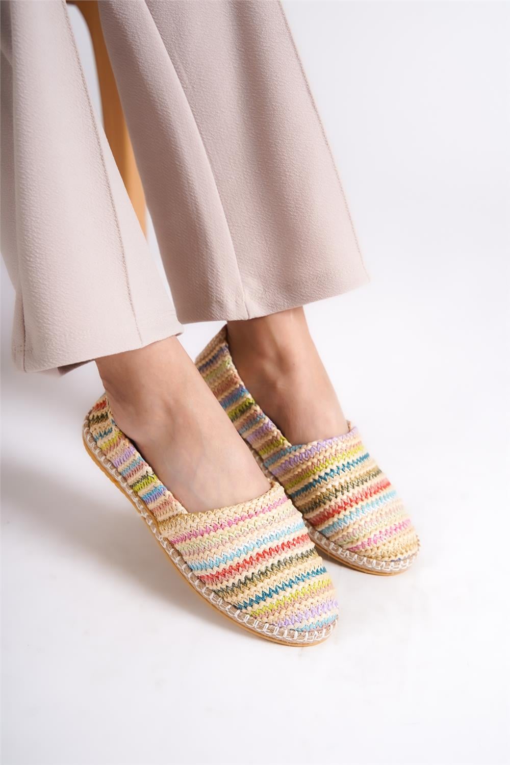 Capone 001 Women Multicolored Espadrille