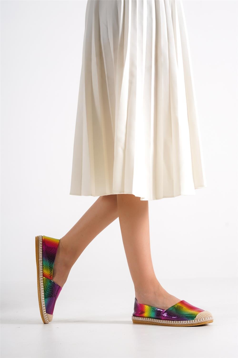 Capone 001 Women Multicolored Espadrille