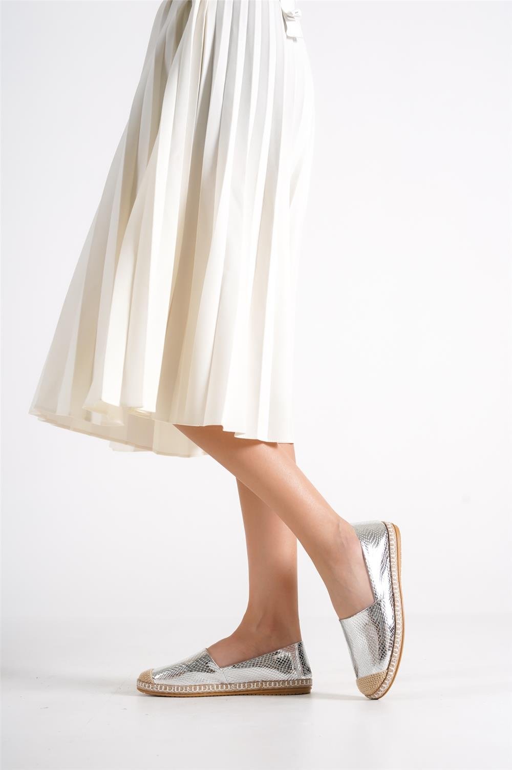Capone 001 Women Silver Espadrille