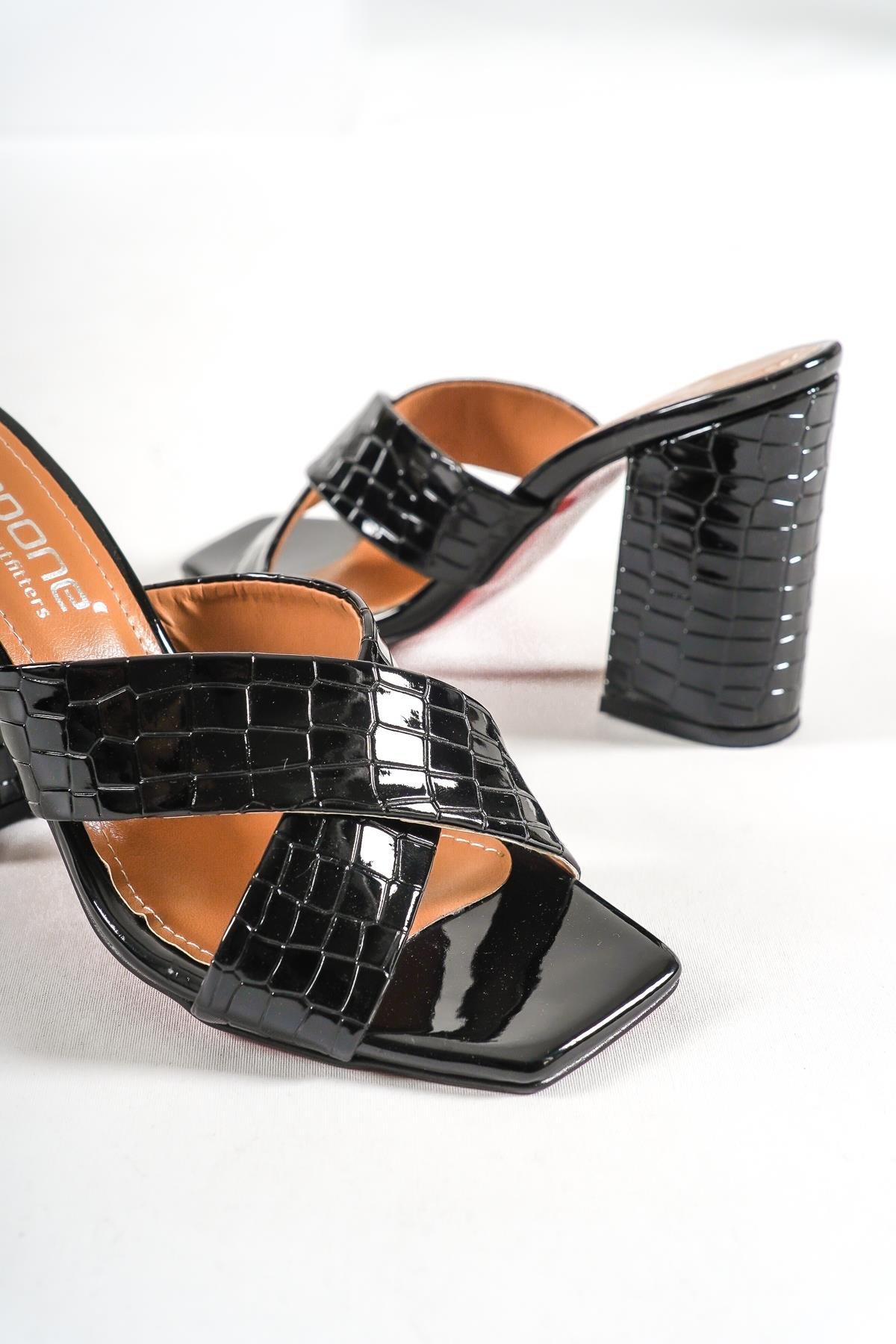 Capone 015 Block Heel Blunt Toe Women Black Sandals