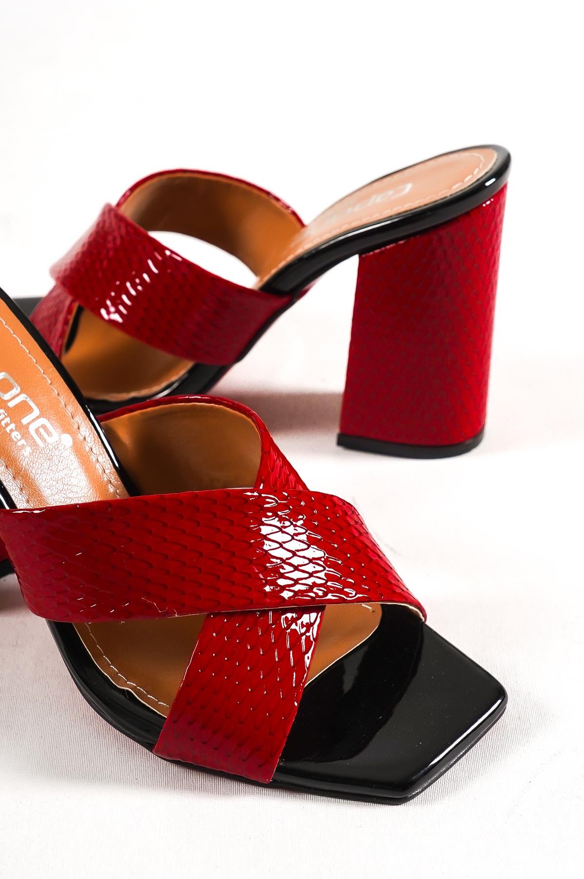 Capone 015 Block Heel Blunt Toe Women Red Sandals