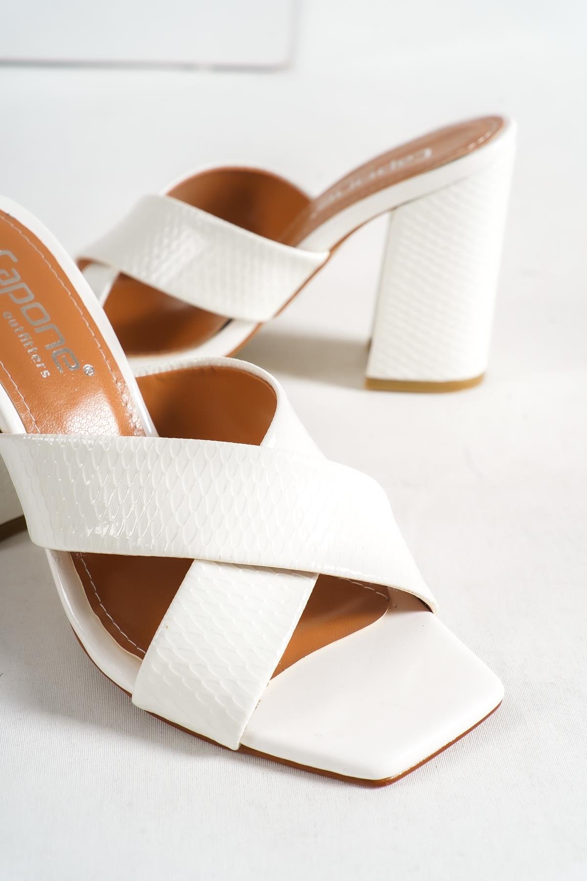 Capone 015 Block Heel Blunt Toe Women White Sandals