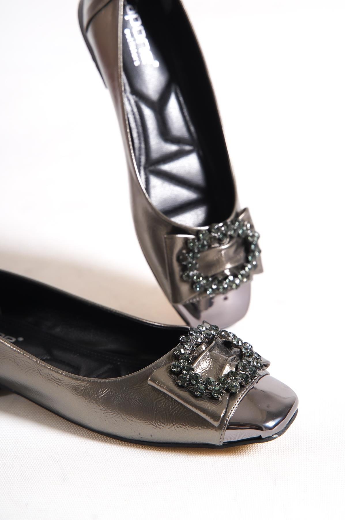 Capone 058 Women Platinum Cristal Embellished Ballet Flats