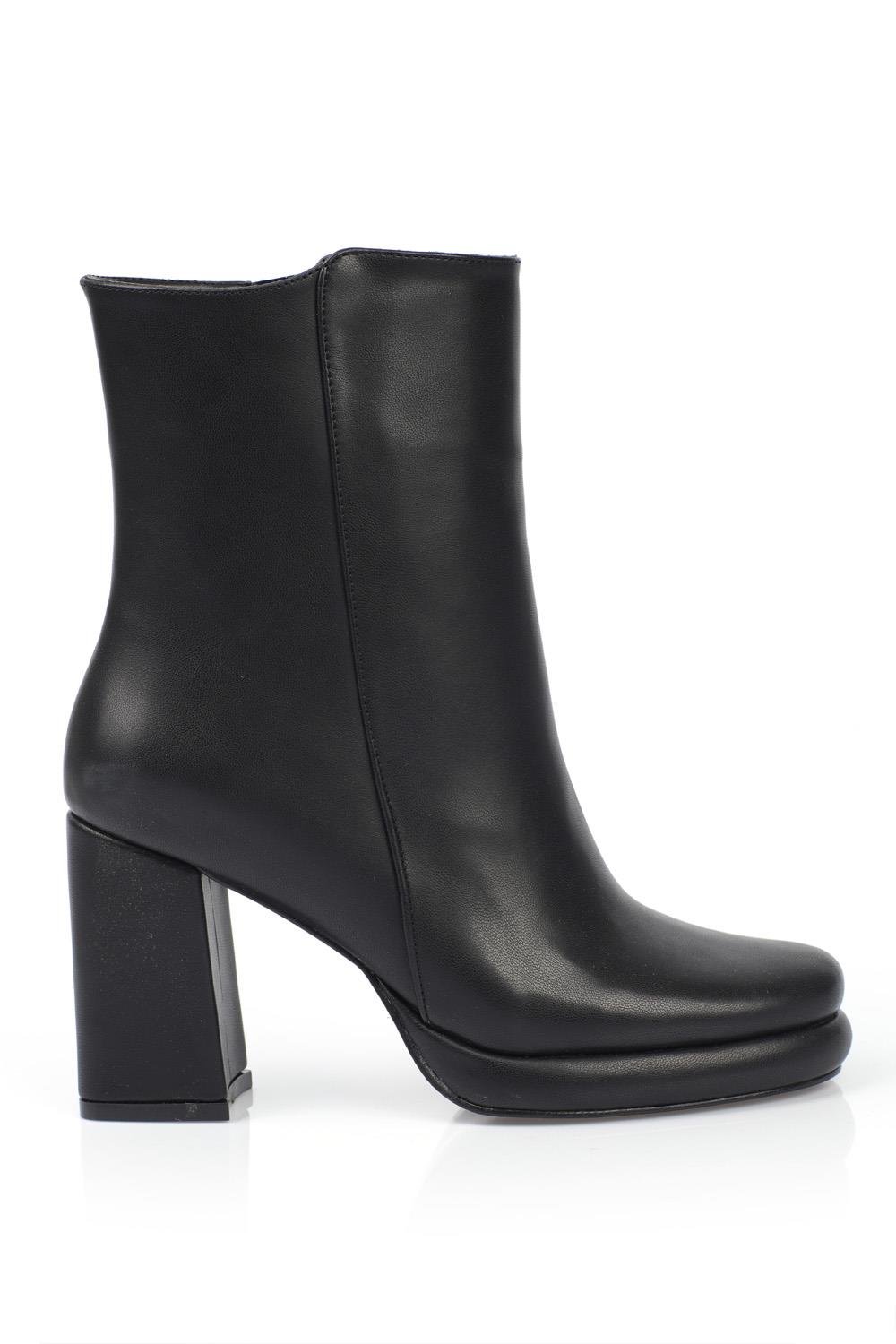 Capone Above Ankle Squoval Toe Side Zipper Platform Woman Booties
