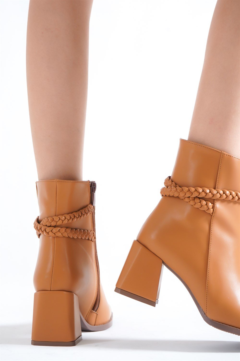 Capone Ankle Height Blunt Toe Side Zipper Braid Detail Woman Booties