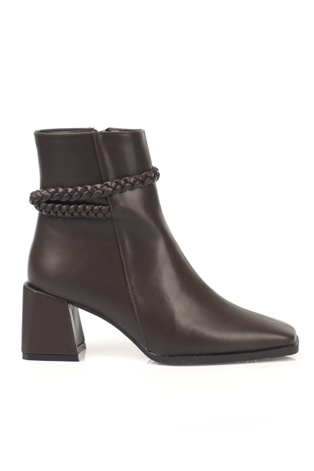 Capone Ankle Height Blunt Toe Side Zipper Braid Detail Woman Booties