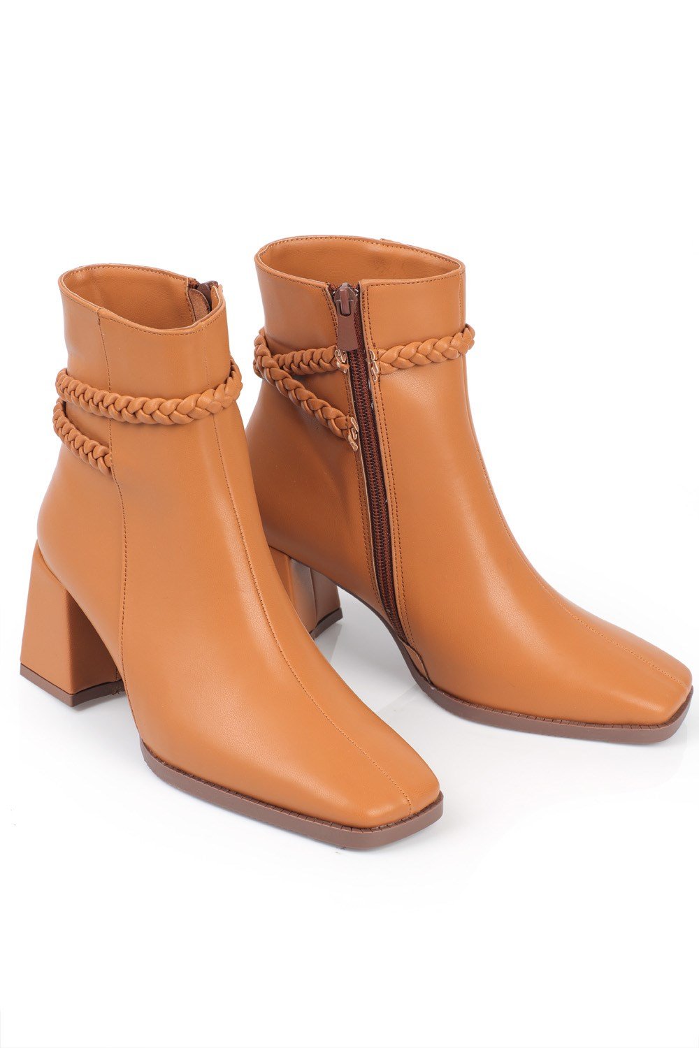 Capone Ankle Height Blunt Toe Side Zipper Braid Detail Woman Booties