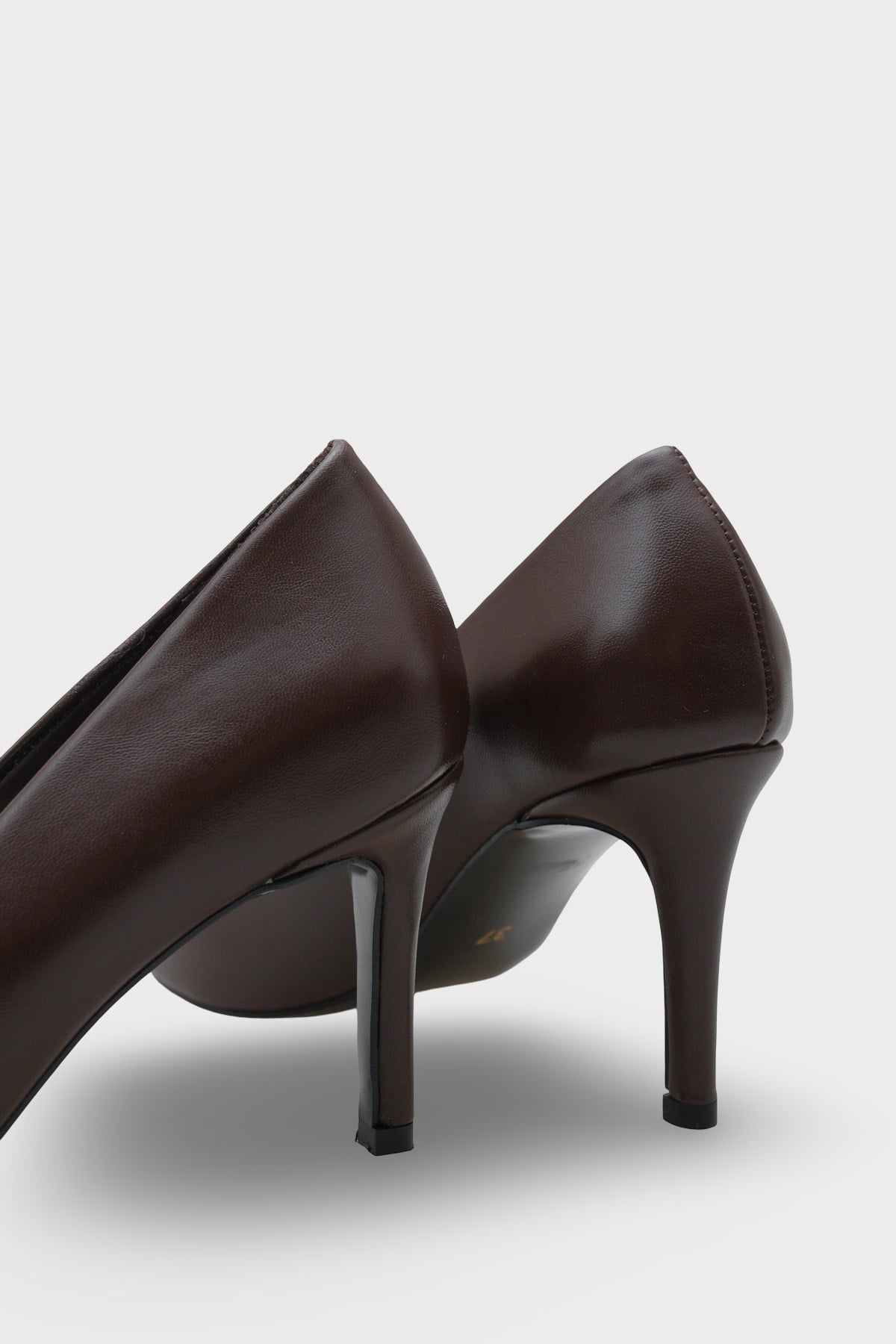 Capone Bianka Mid Heel Casual Stylish Genuine Leather Lined Stiletto