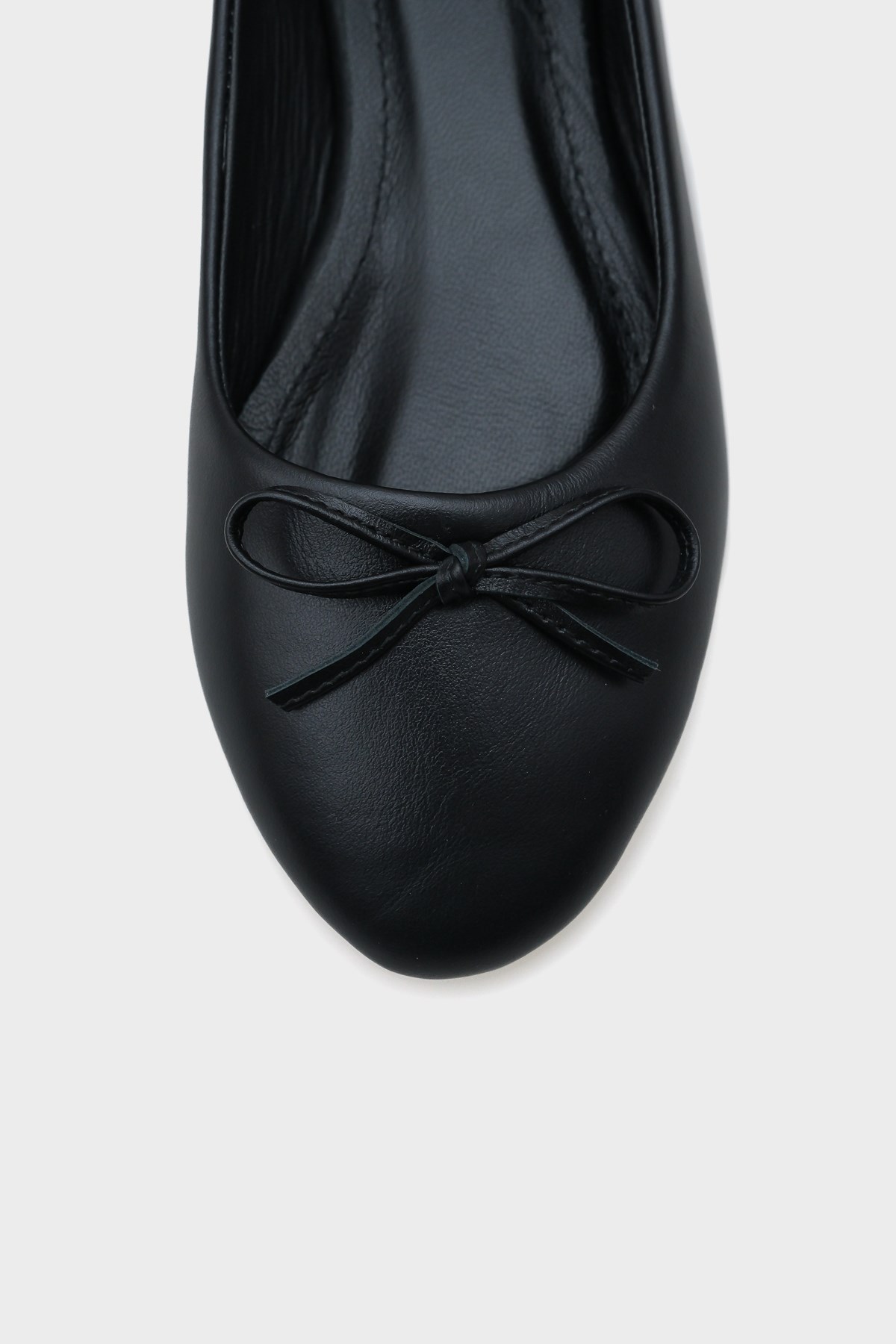 Capone Bloom Genuine Leather Bow Detail Round Toe Women Black Ballerinas