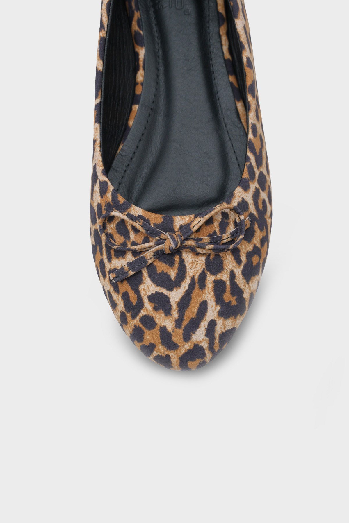 Capone Bloom Genuine Leather Bow Detail Round Toe Women Leopard Ballerinas