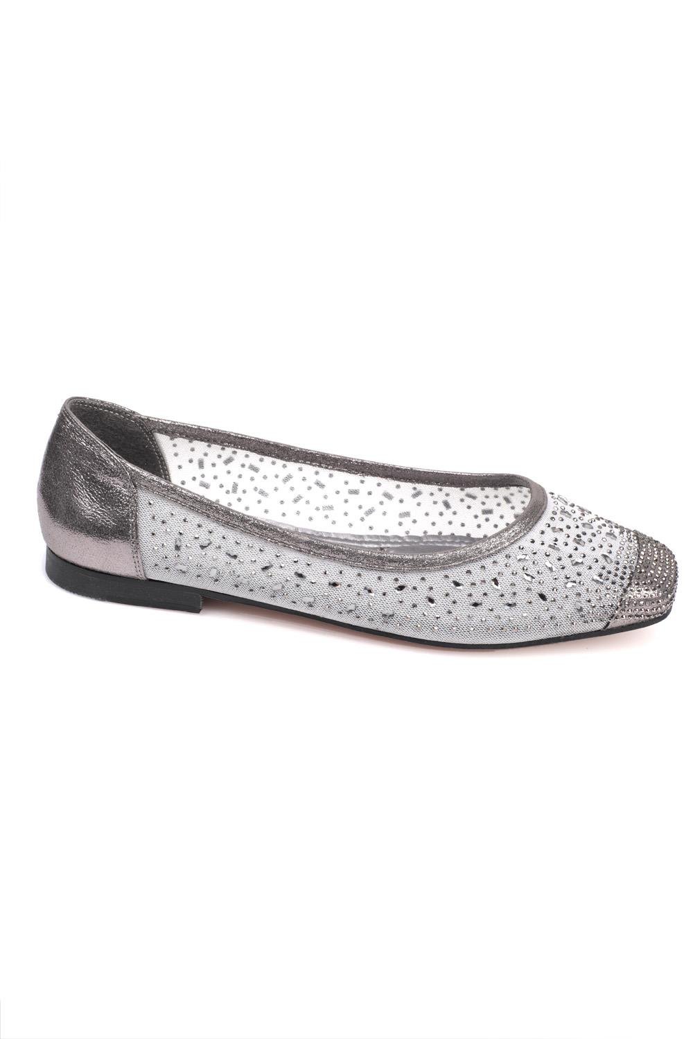 Capone Blunt Toe Cristal Embellished Lace Women Platinum Ballet Flats