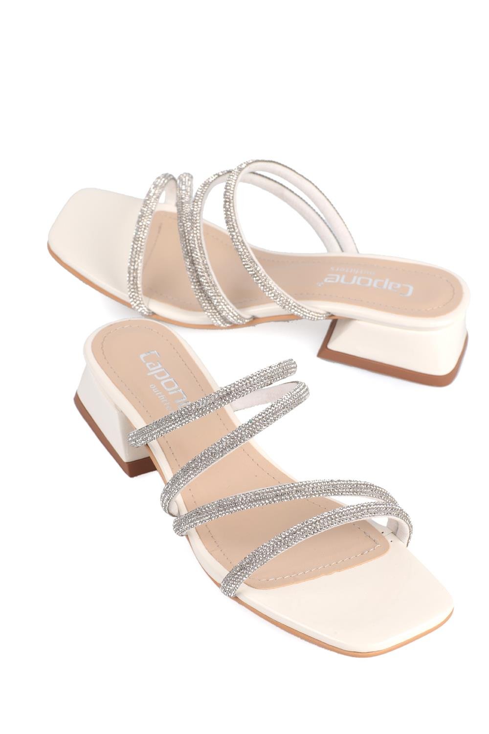 Capone Blunt Toe Crystal Embellished Bantlı Low Heel Rugan Woman Sandals