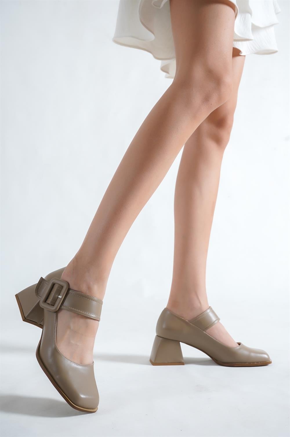 Capone Blunt Toe Mary Jane Mid Heel Woman Shoes