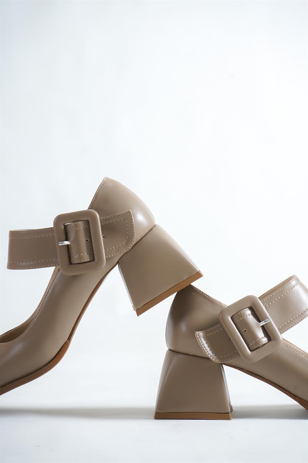 Capone Blunt Toe Mary Jane Mid Heel Woman Shoes