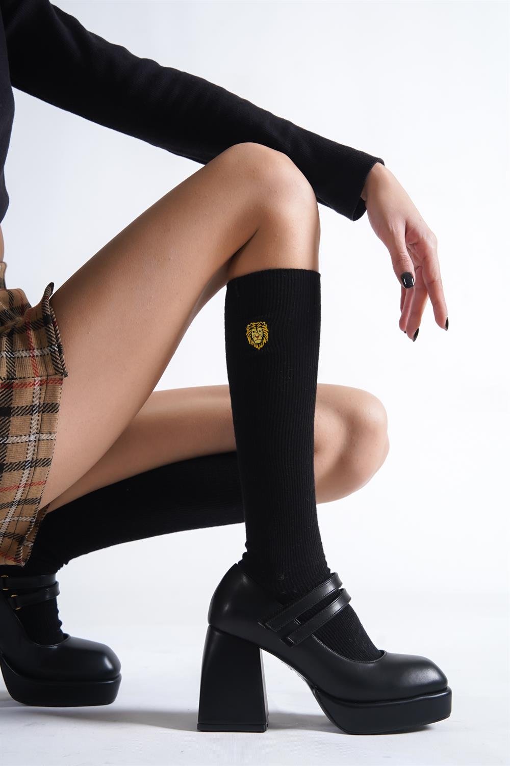 Capone Blunt Toe Mary Jane Platform Shoes