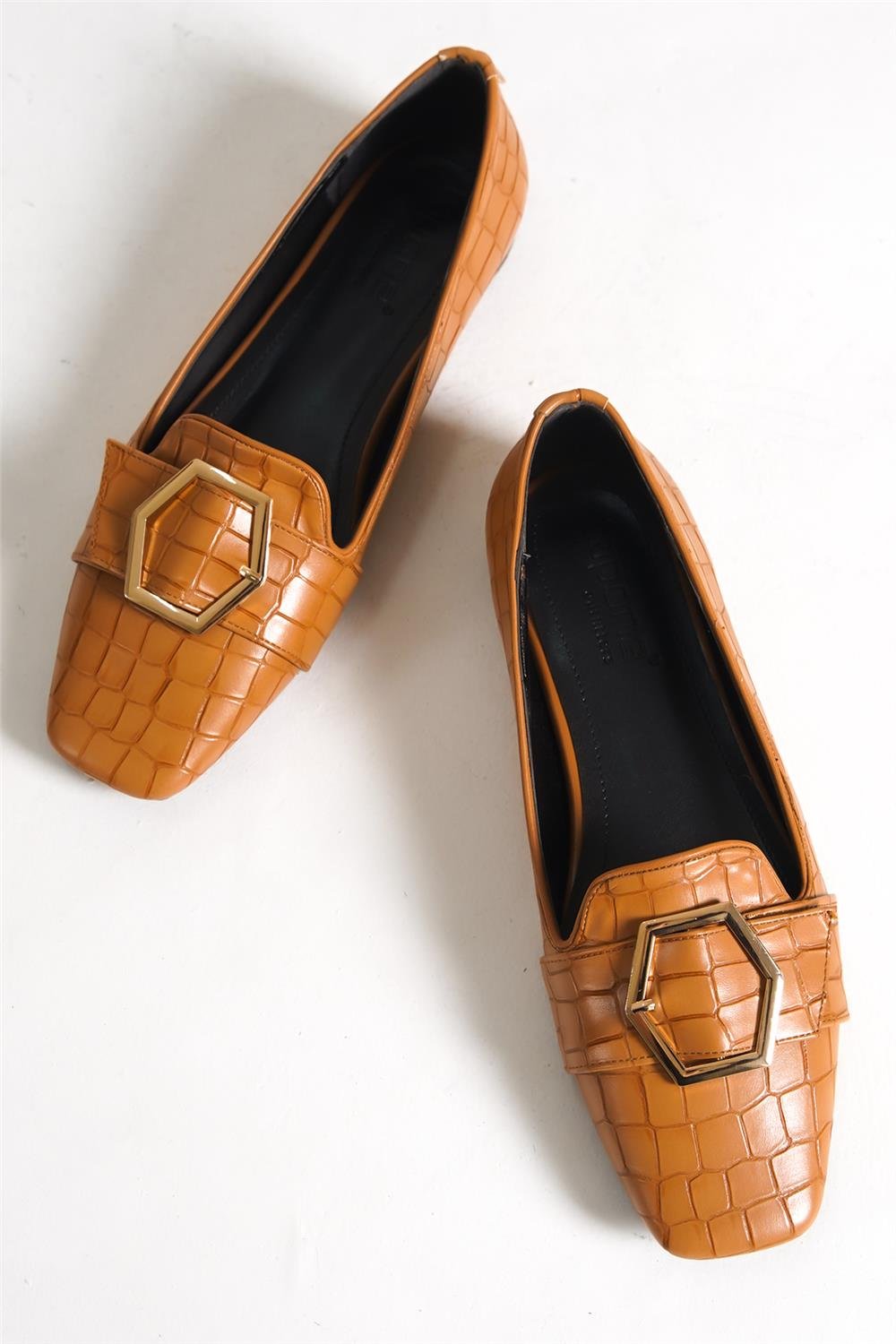 Capone Blunt Toe Metal Bouckle Belt Croco Pattern Woman Loafer