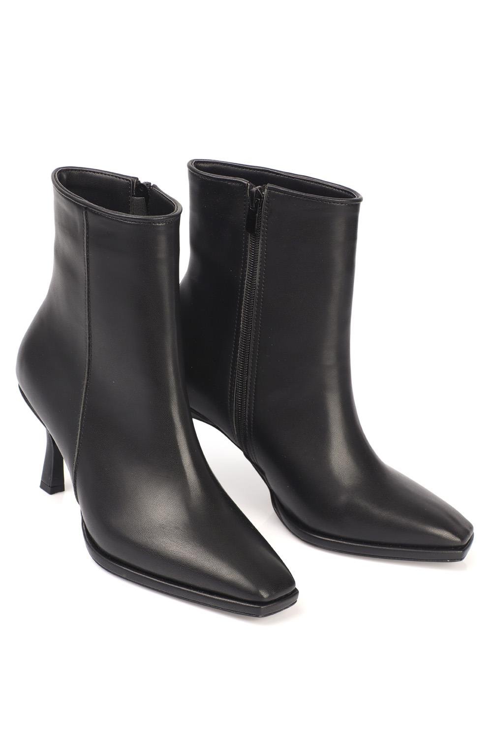 Capone Blunt Toe Side Zipper Platform Woman Booties
