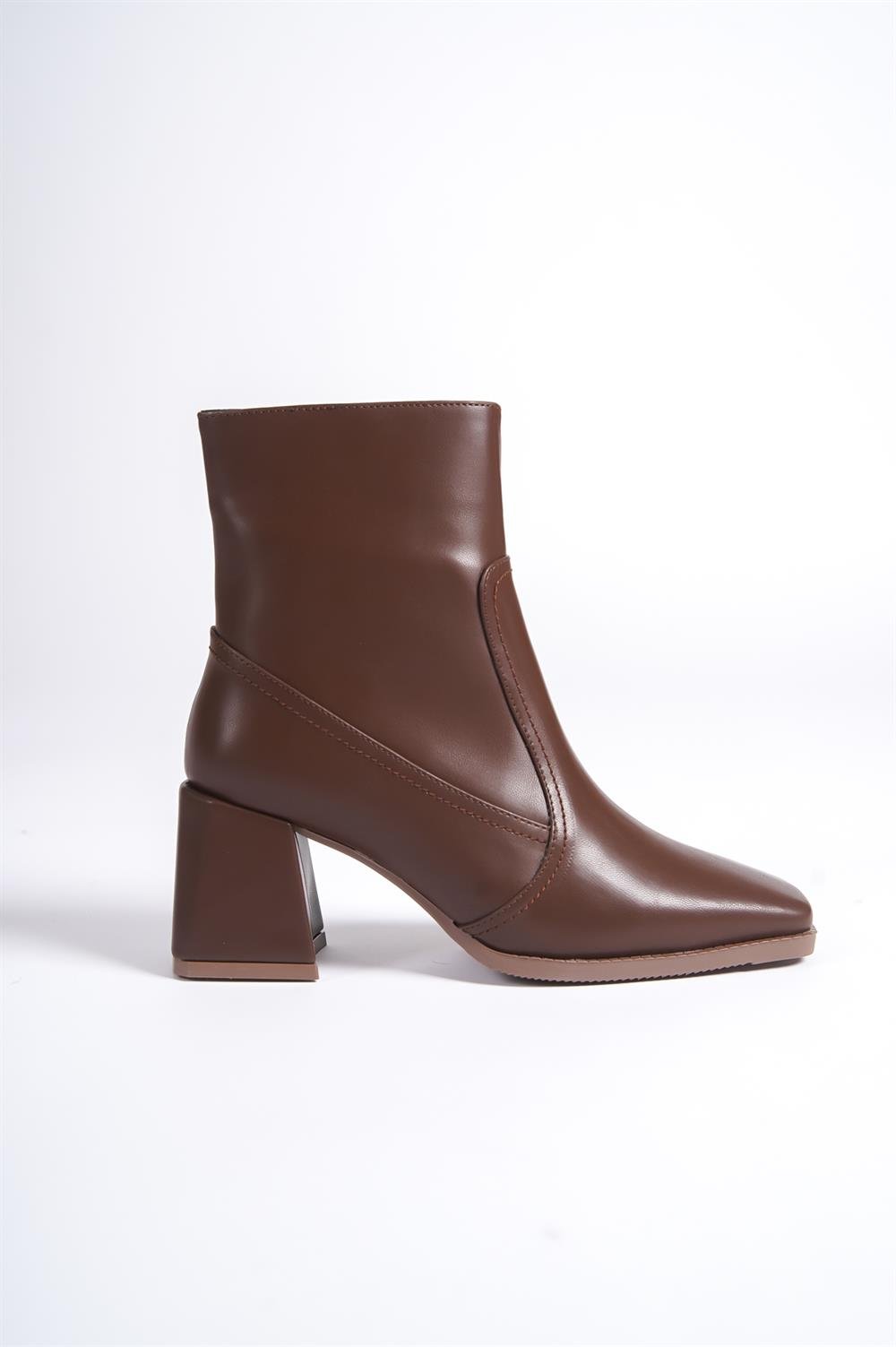 Capone Blunt Toe Side Zipper Woman Booties