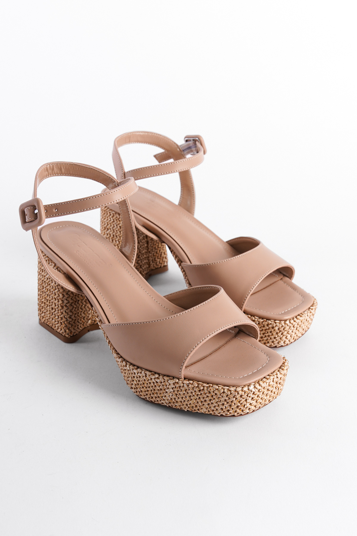 Capone Blunt Toe Thick Heeled Wicker Women Beige Platform Sandals