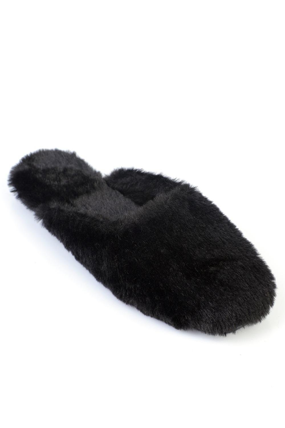 Capone Cecile Plushy Closed Toe Women Black Slipper